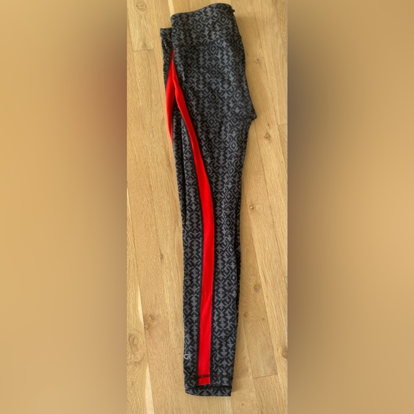 GapFit Gfast athletic leggings size M. - Picture 5 of 7